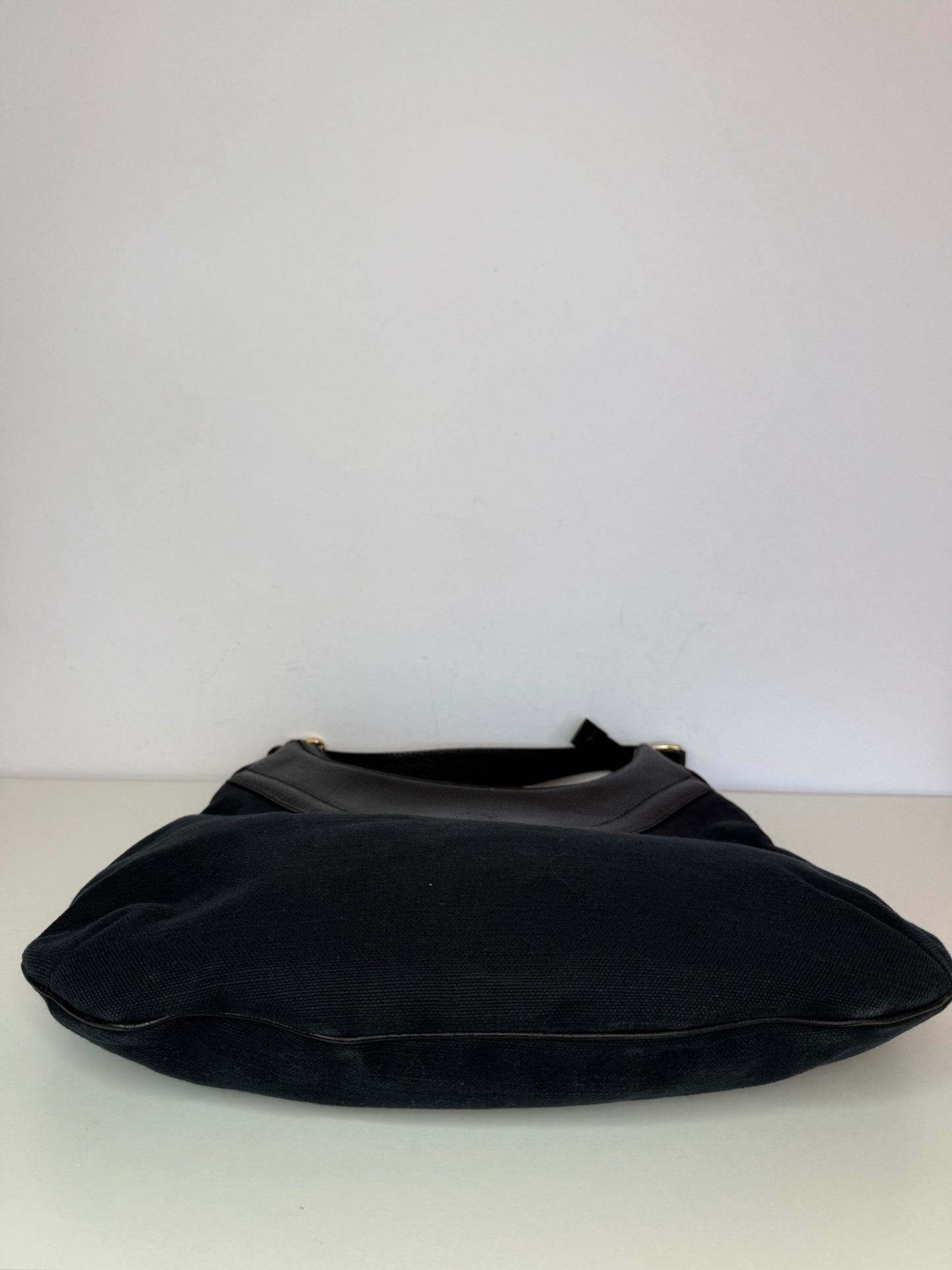Gucci Hysteria Crest Hobo Bag Black