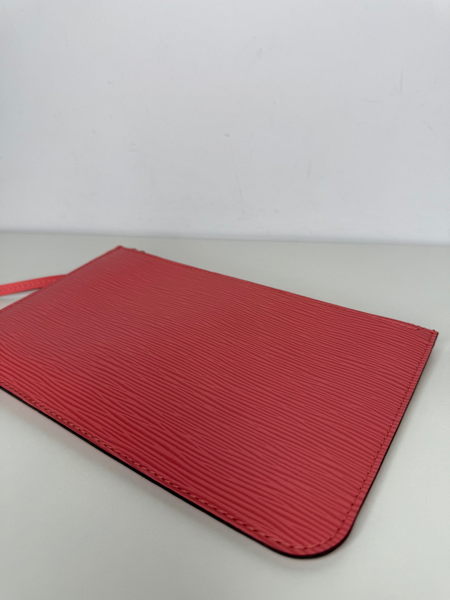 Louis Vuitton Neverfull MM Coral Epi Leather