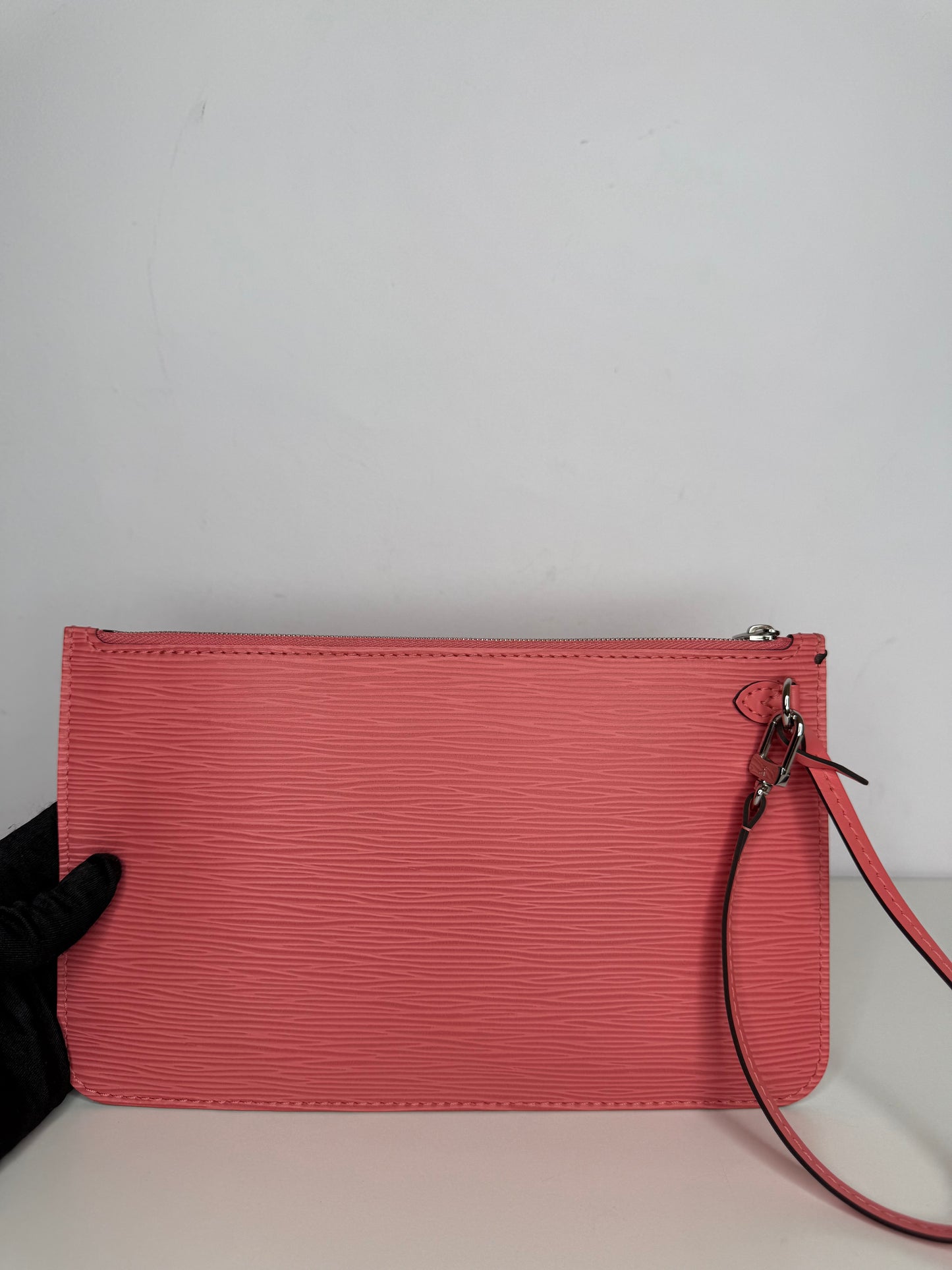 Louis Vuitton Neverfull MM Coral Epi Leather
