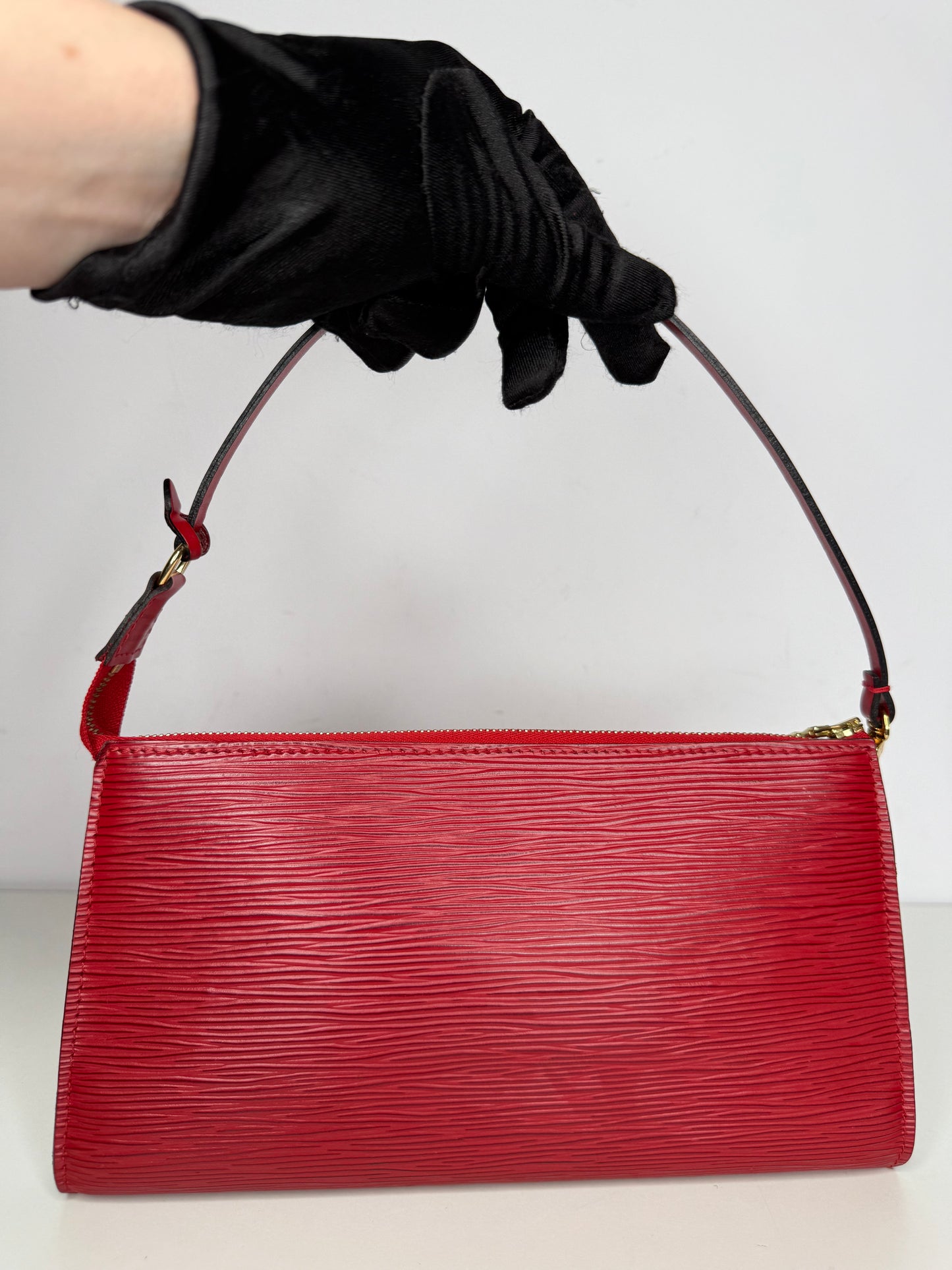 Louis Vuitton Pochette Accessoires Red Epi Leather