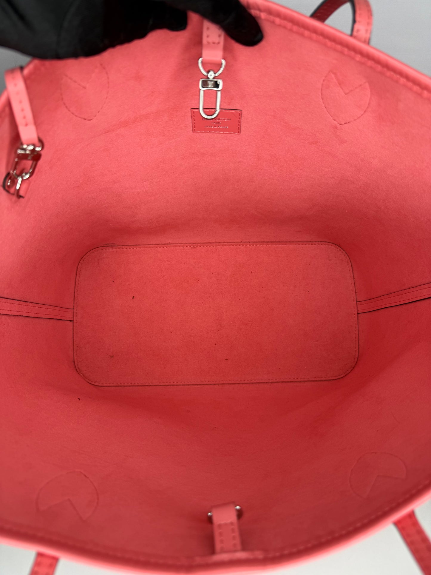 Louis Vuitton Neverfull MM Coral Epi Leather