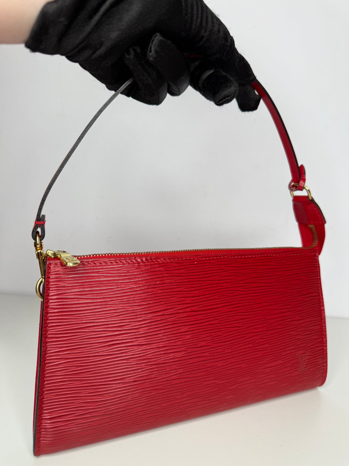 Louis Vuitton Pochette Accessoires Red Epi Leather