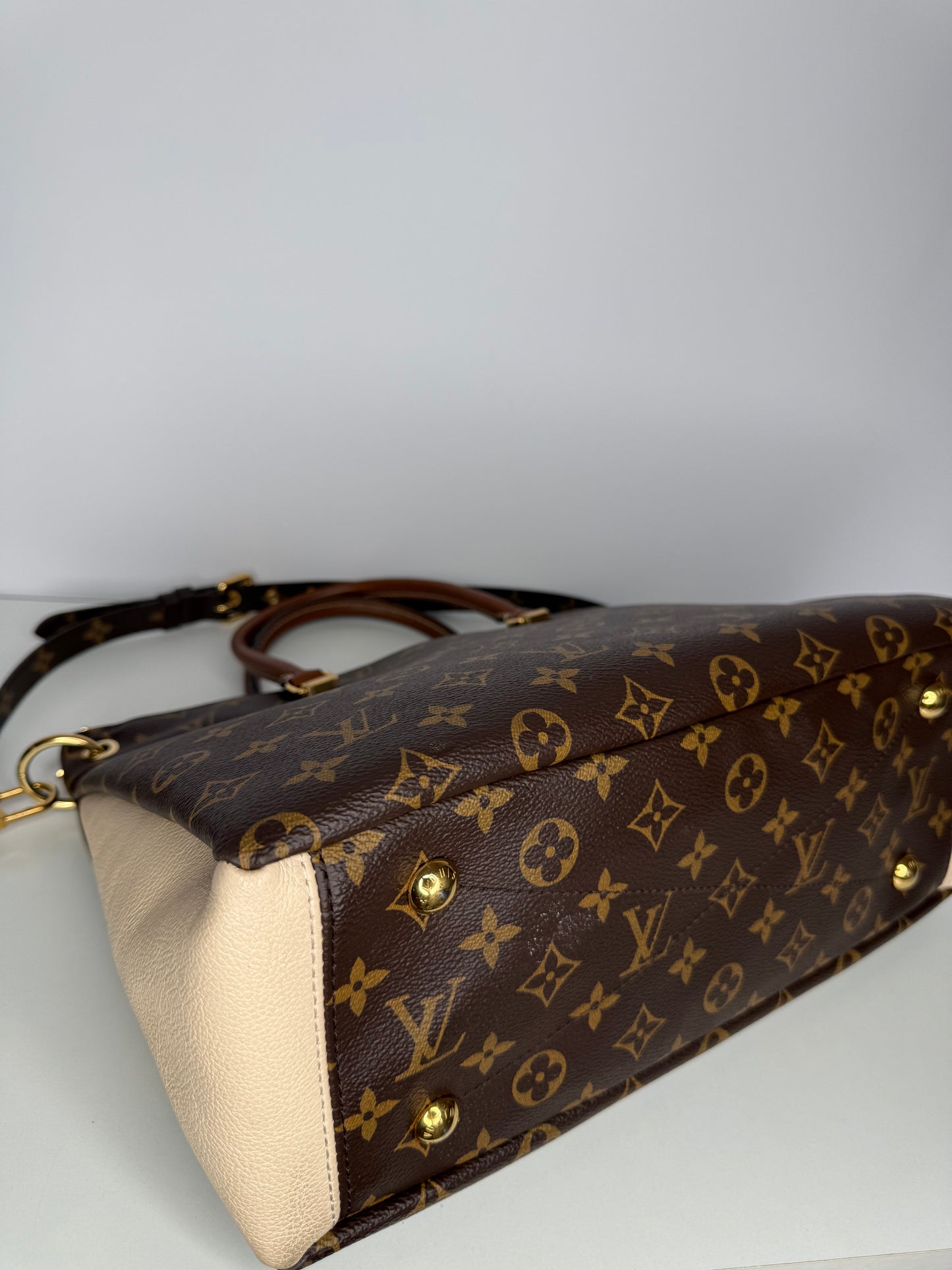 Louis Vuitton Creme Pallas Monogram Bag