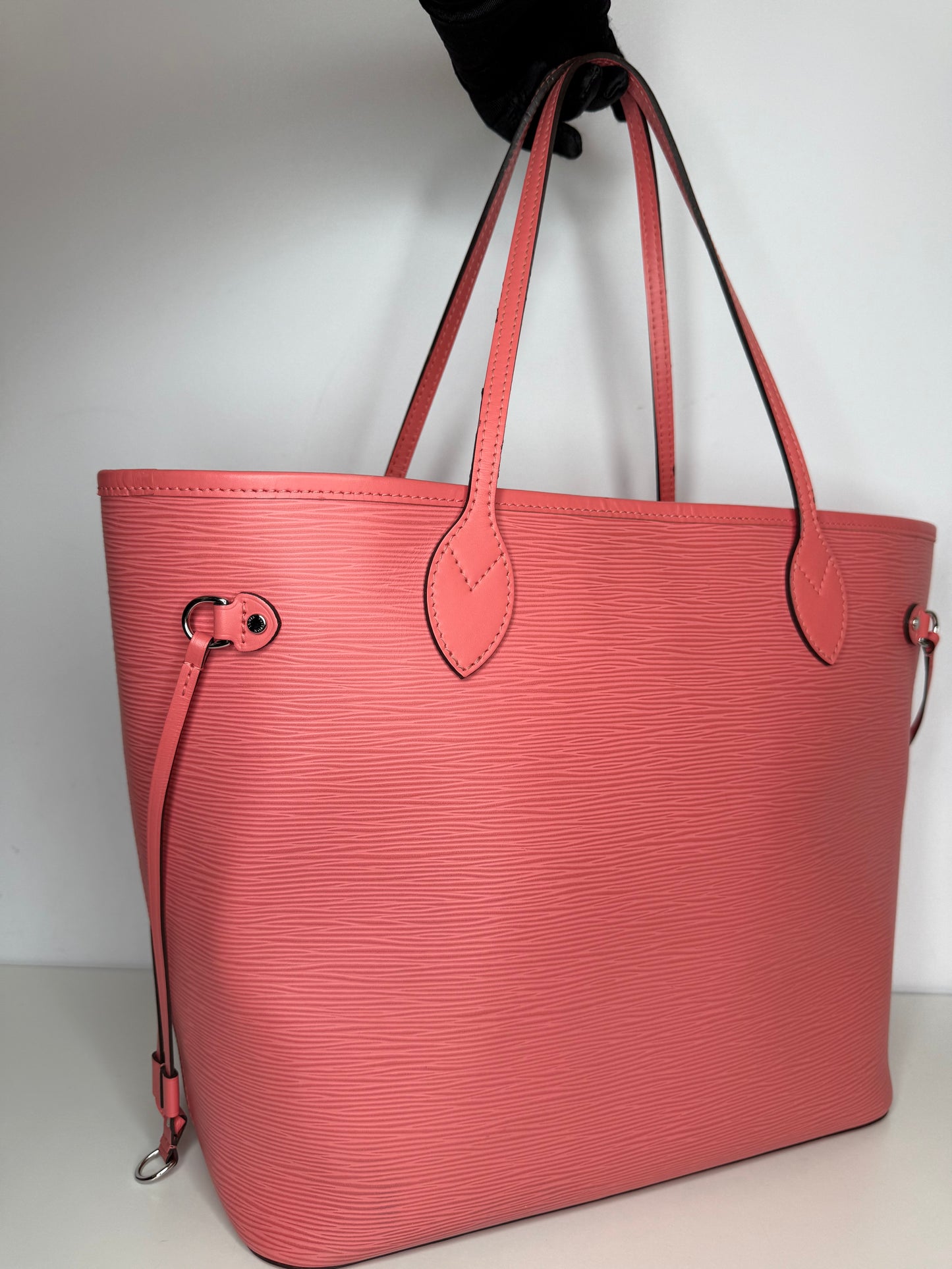 Louis Vuitton Neverfull MM Coral Epi Leather