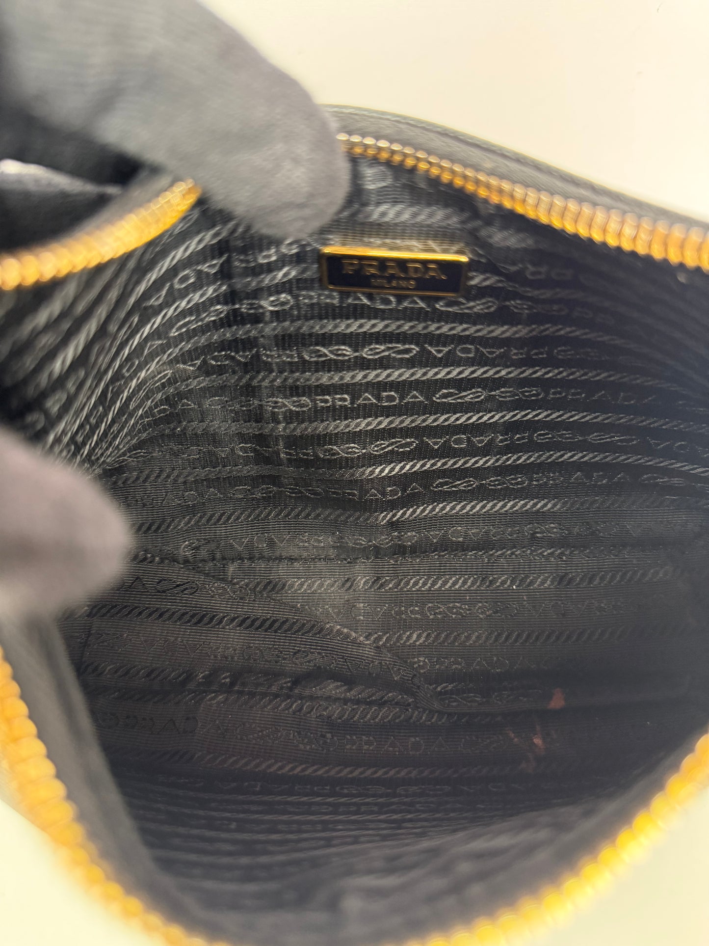 Prada Re-Edition 2005 Black Saffiano Leather Multipochette