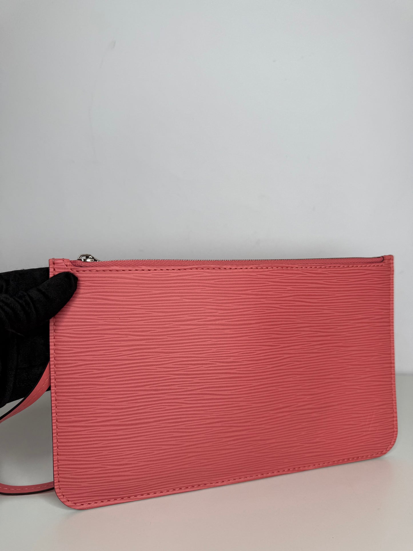 Louis Vuitton Neverfull MM Coral Epi Leather