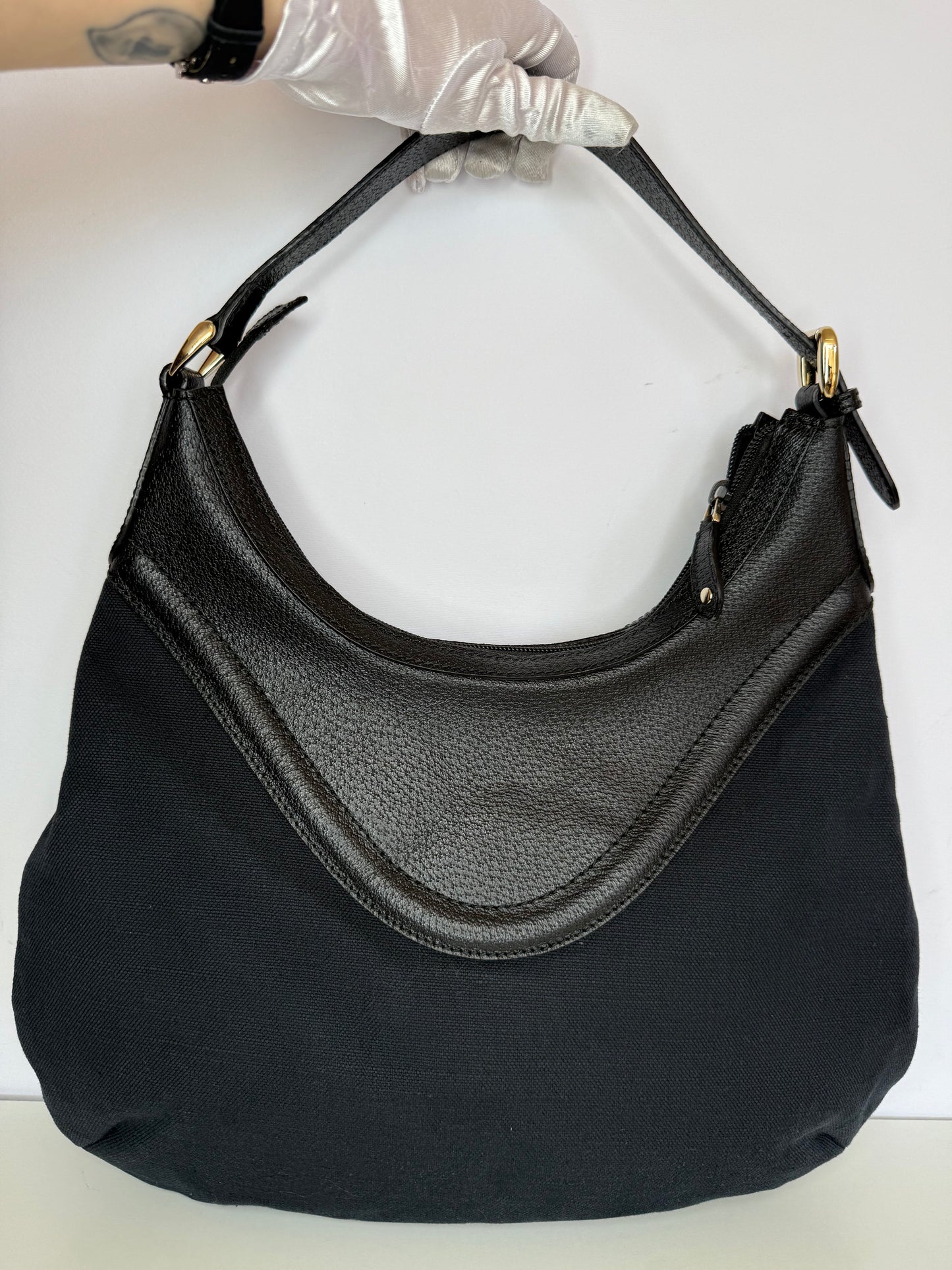 Gucci Hysteria Crest Hobo Bag Black