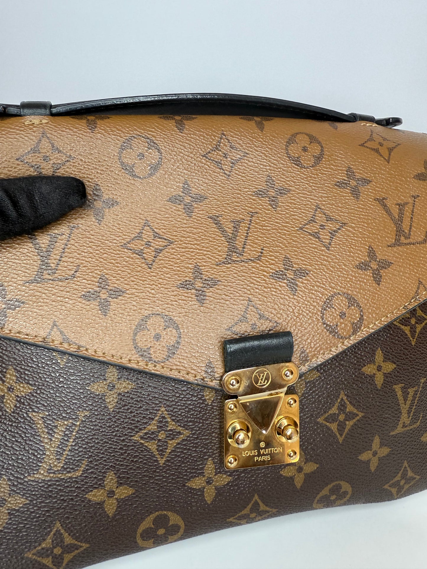 Louis Vuitton Pochette Métis Monogram Reverse Canvas