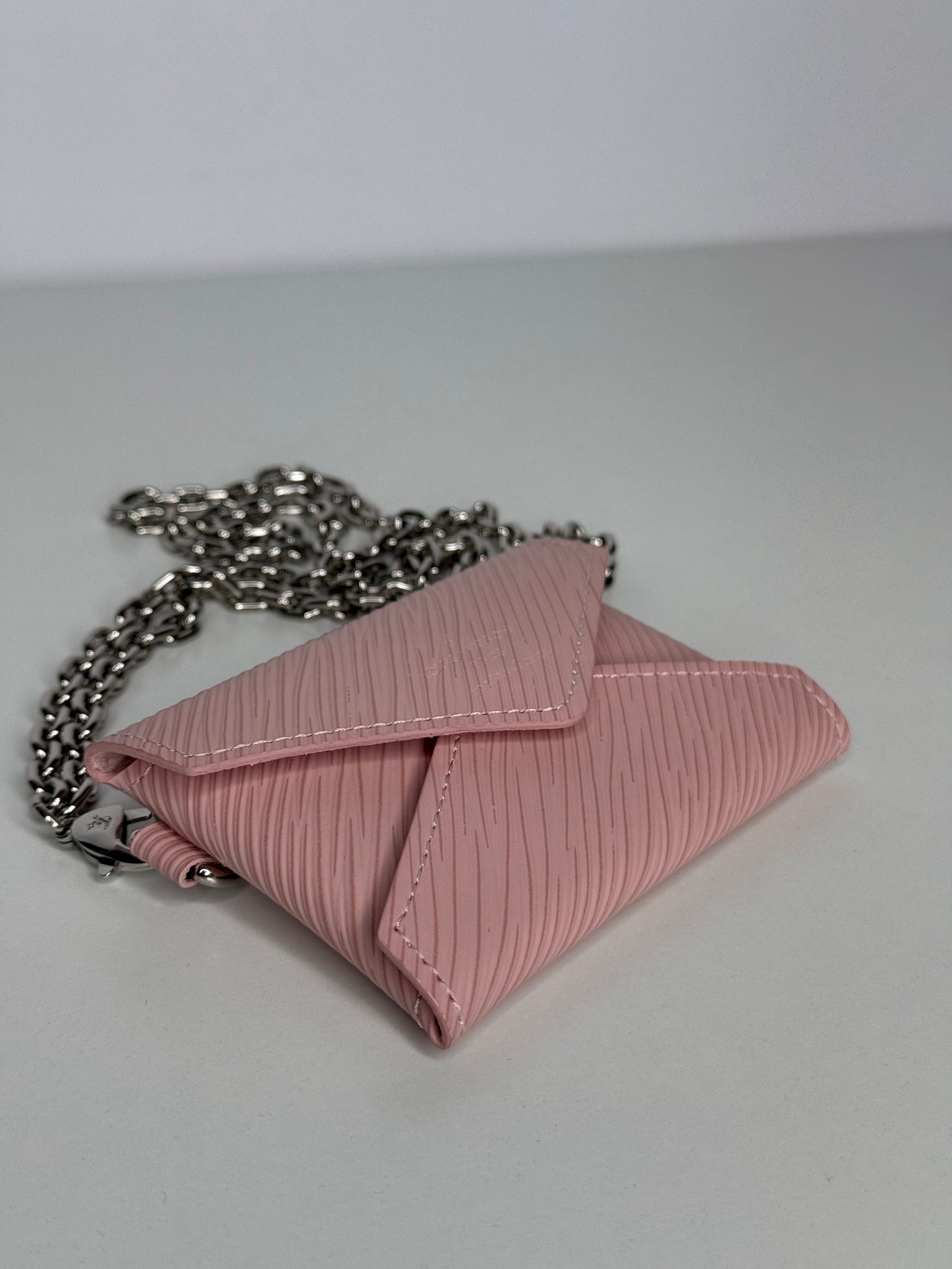 Louis Vuitton Kirigami In Epi Rose Ballerine Card Holder With Silver Chain