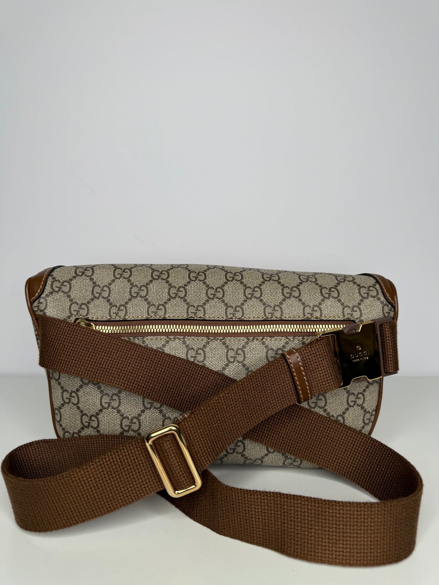 Gucci GG Supreme Interlocking GG Large Belt Bag