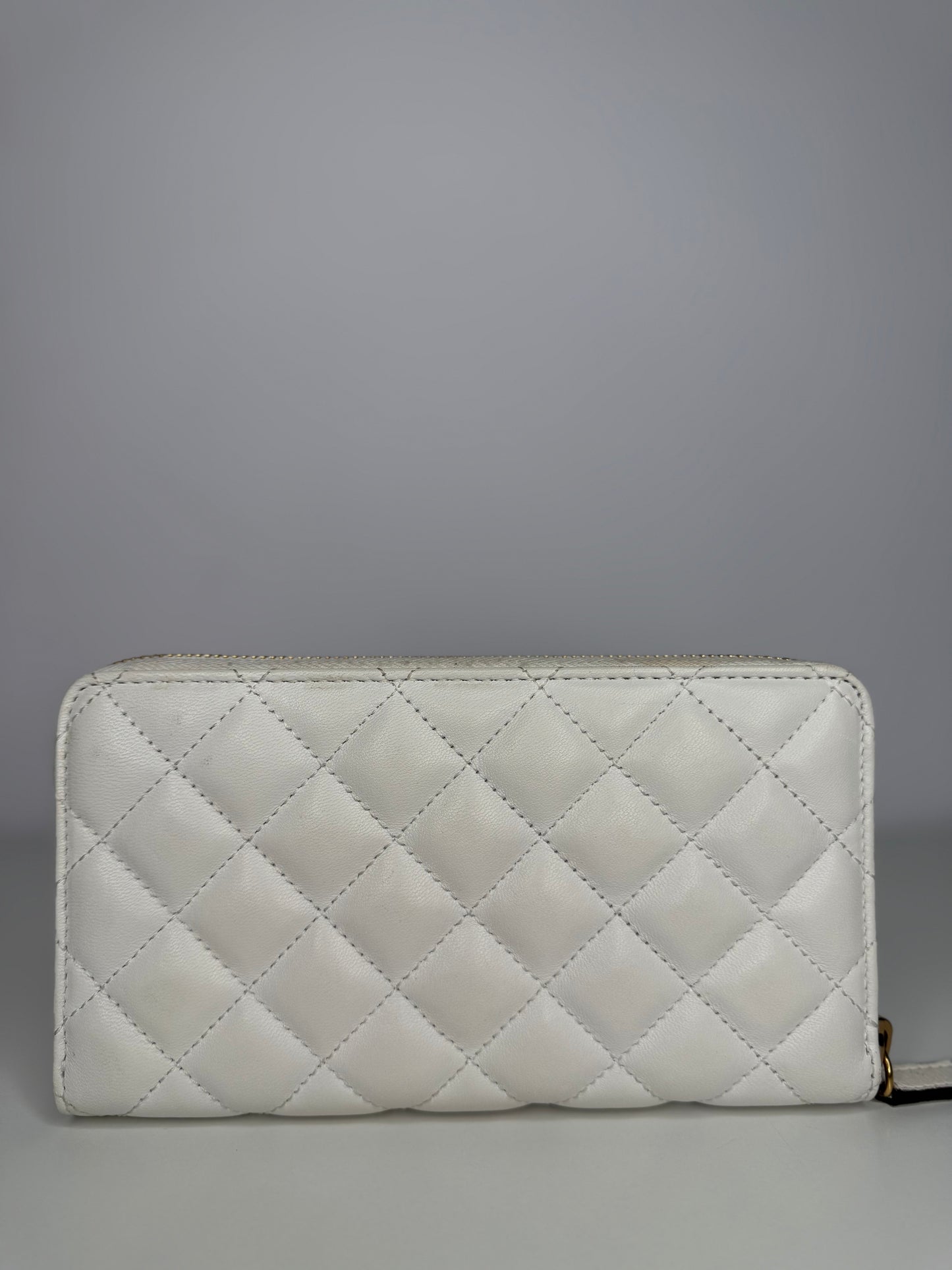 Versace La Medusa White Leather Quilted Zip Around Wallet