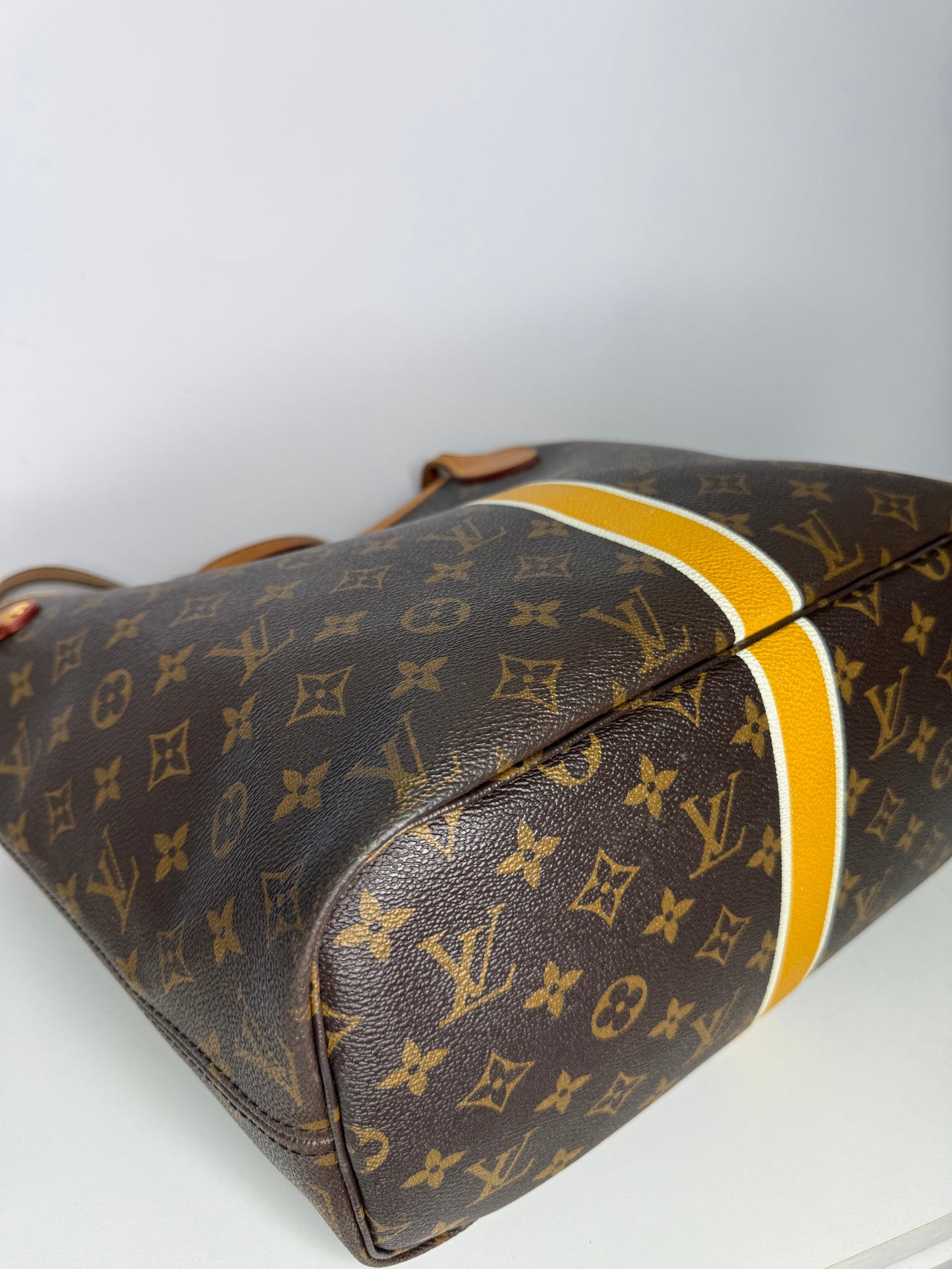 Louis Vuitton My LV Heritage Neverfull MM Monogram Canvas L.P Initials with Pochette