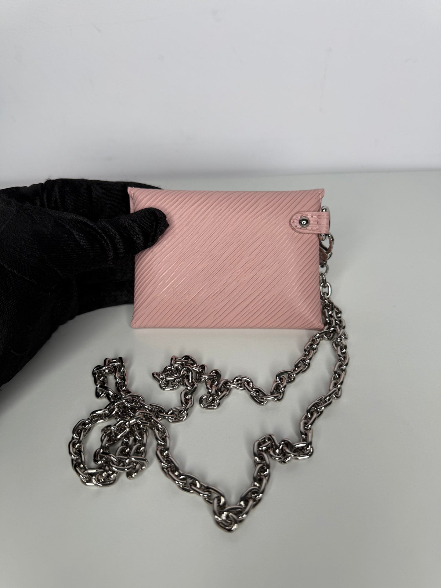 Louis Vuitton Kirigami In Epi Rose Ballerine Card Holder With Silver Chain