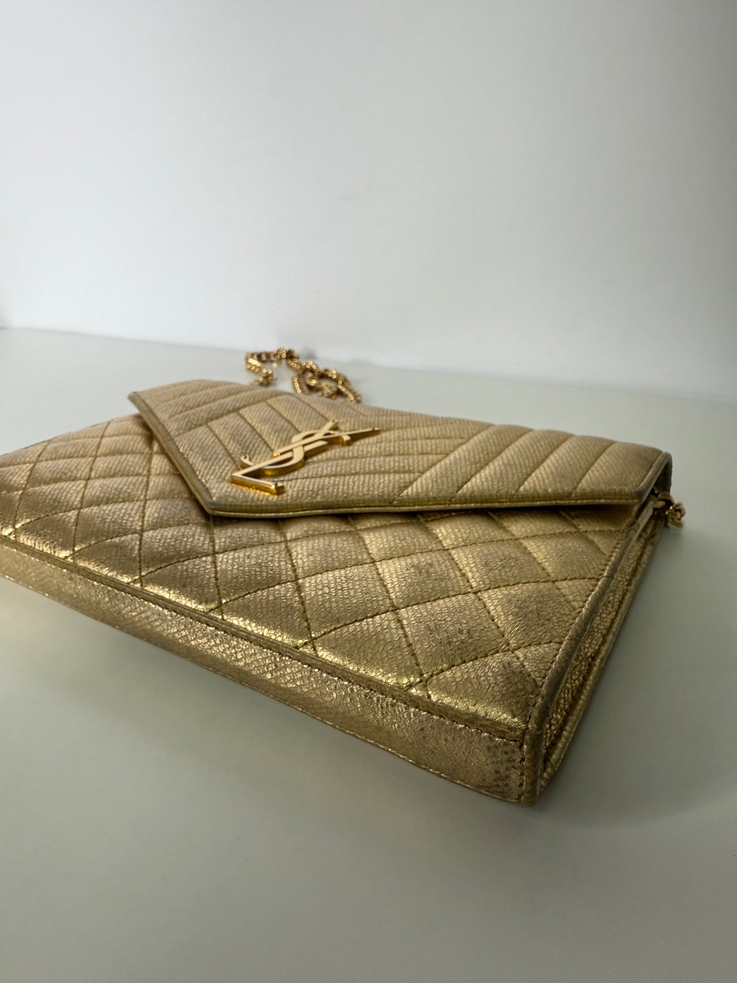 Saint Laurent Metallic Calfskin Tri-Quilt Monogram Envelope WOC Oro