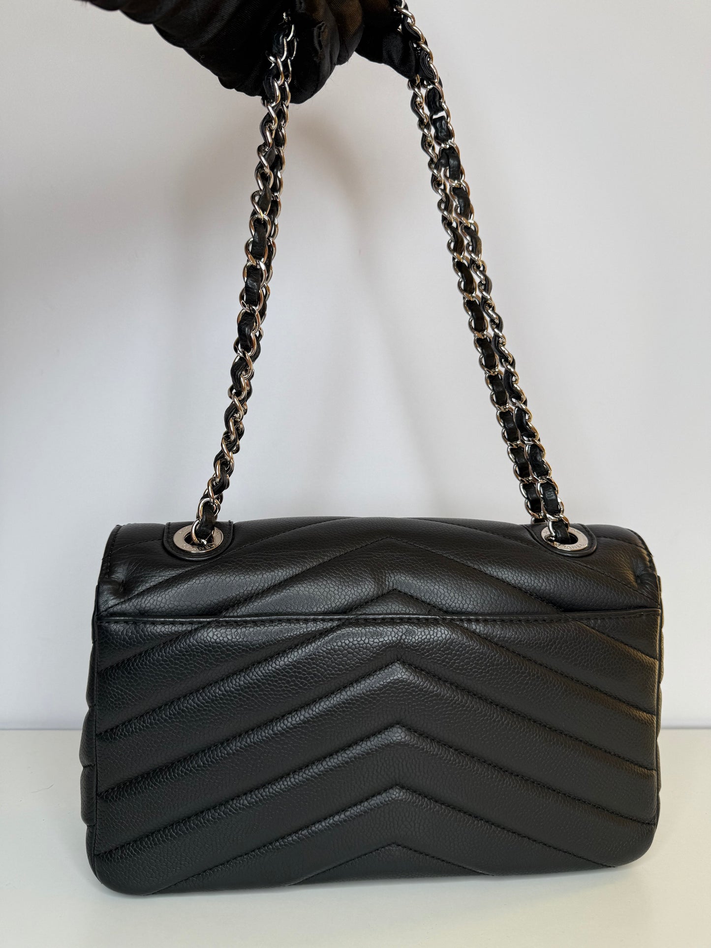 Chanel Black Chevron Quilted Leather Medium Classic Flap Bag