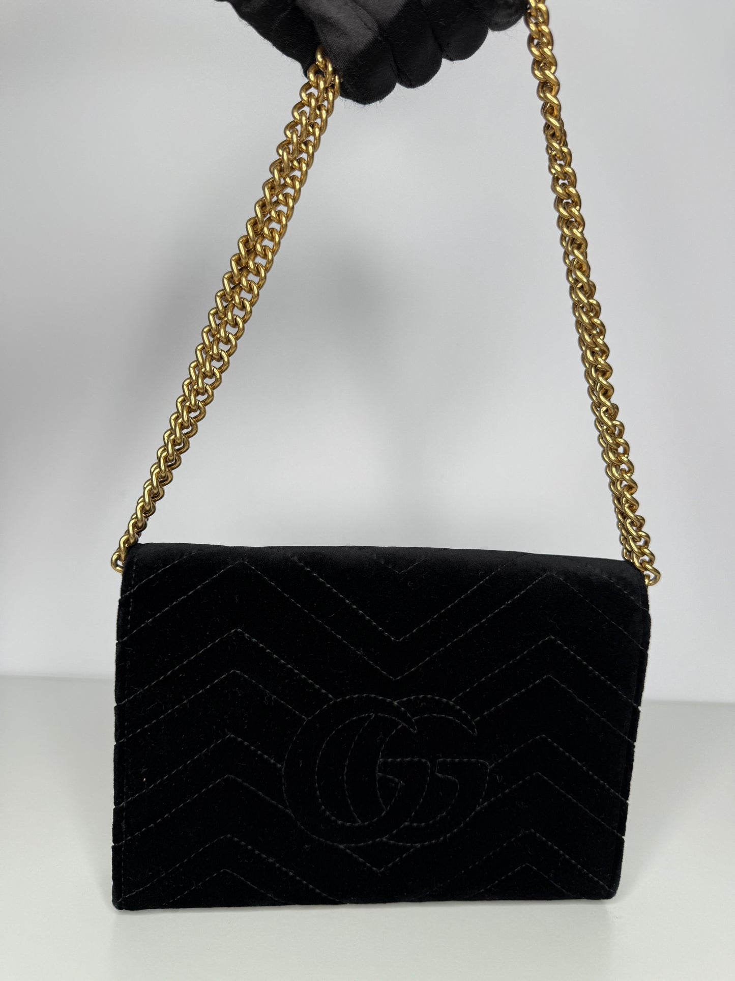 Gucci  Velvet Matelasse GG Marmont Chain Wallet Black