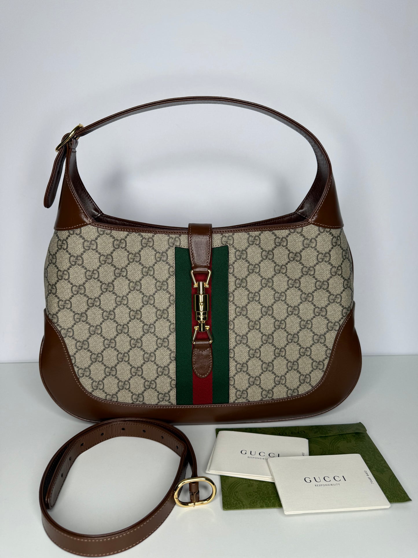 Gucci Jackie 1961 in GG Supreme Canvas Medium Shoulder Bag