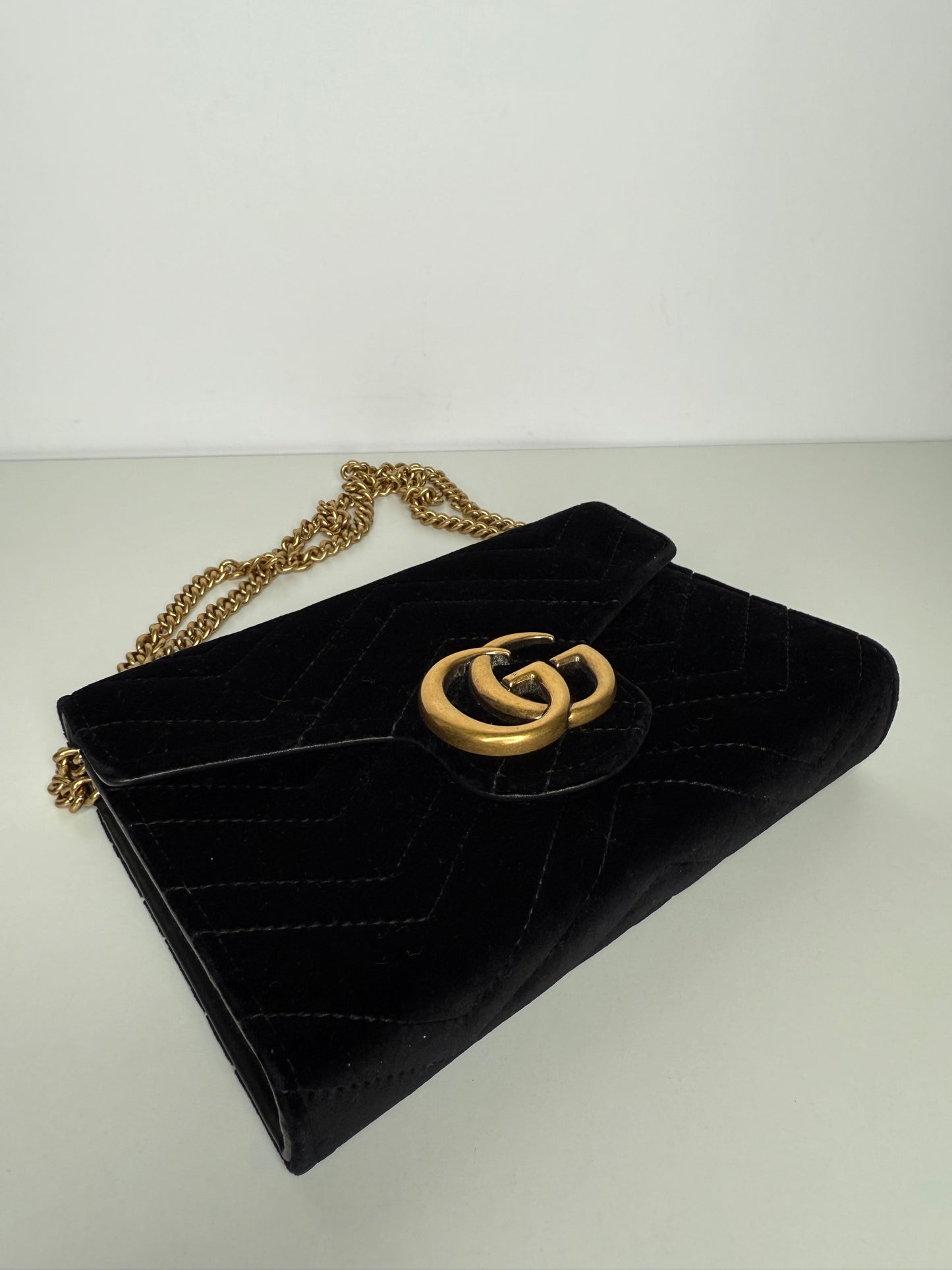 Gucci  Velvet Matelasse GG Marmont Chain Wallet Black