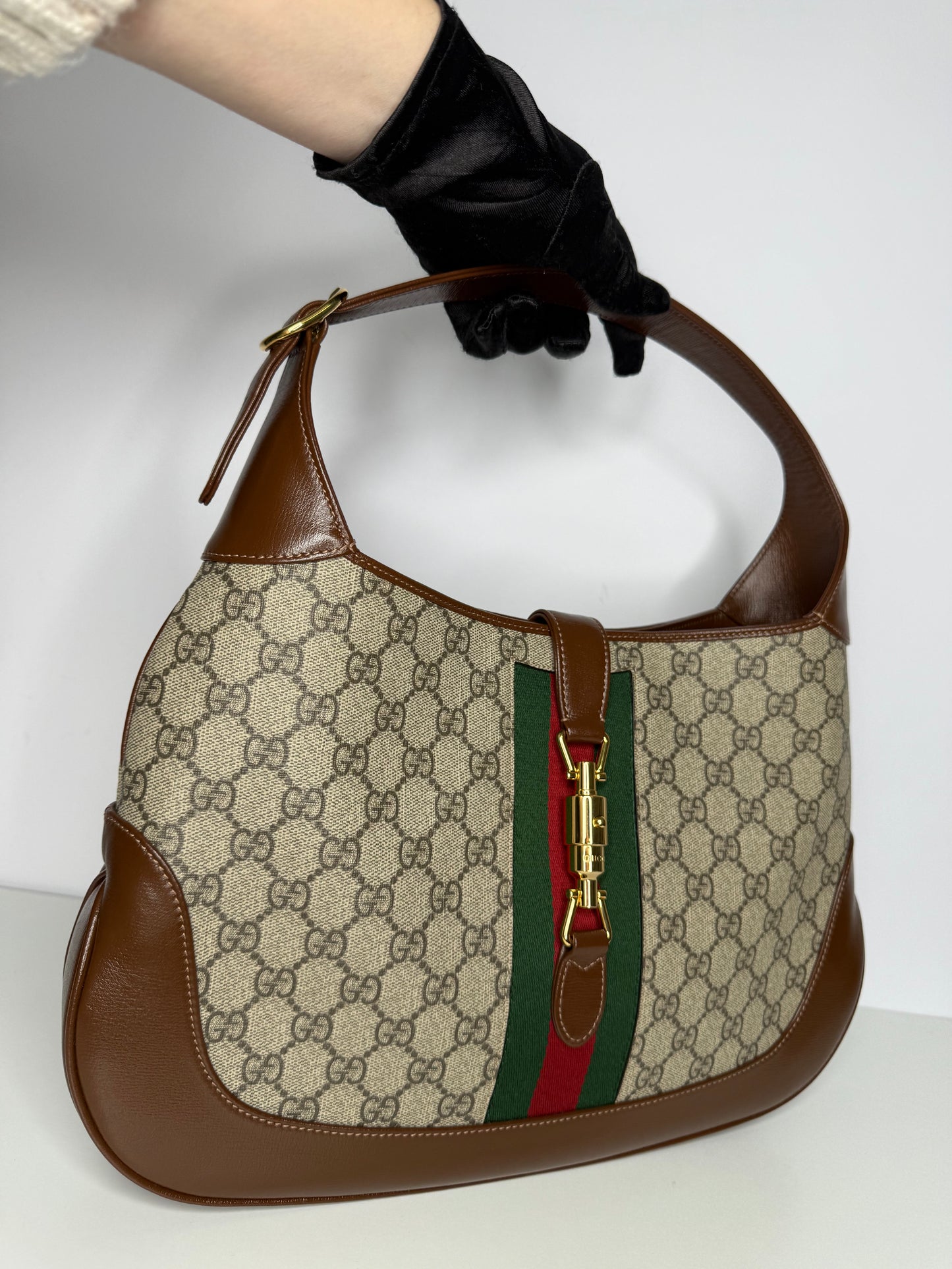 Gucci Jackie 1961 in GG Supreme Canvas Medium Shoulder Bag