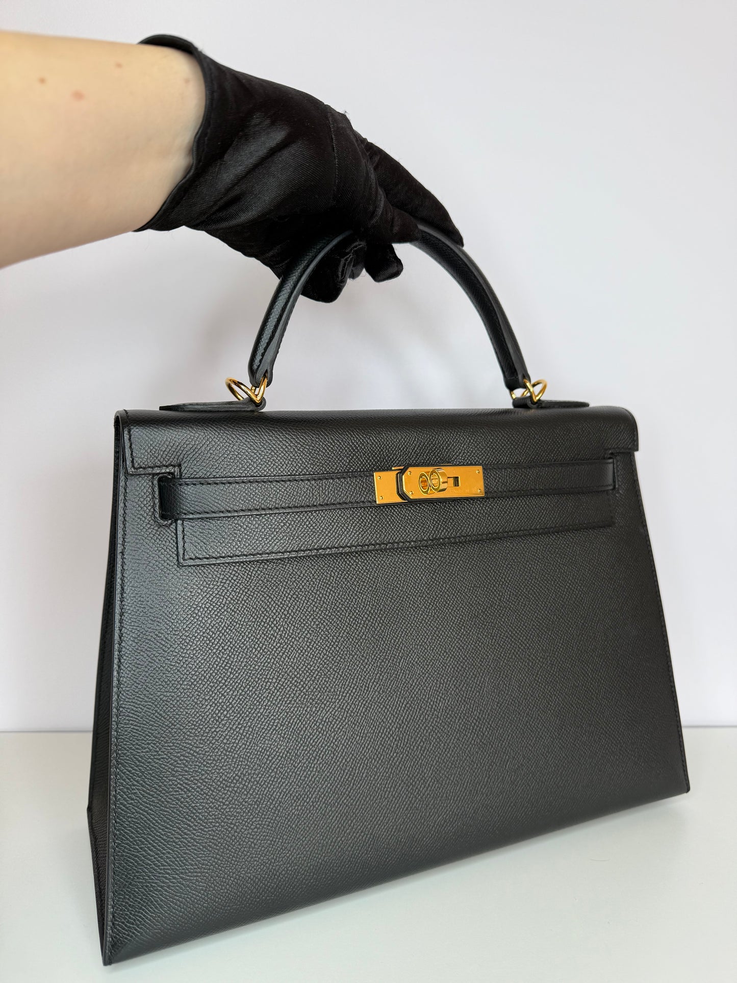 Hermès Kelly Sellier 32 Black Epsom Leather Gold Hardware