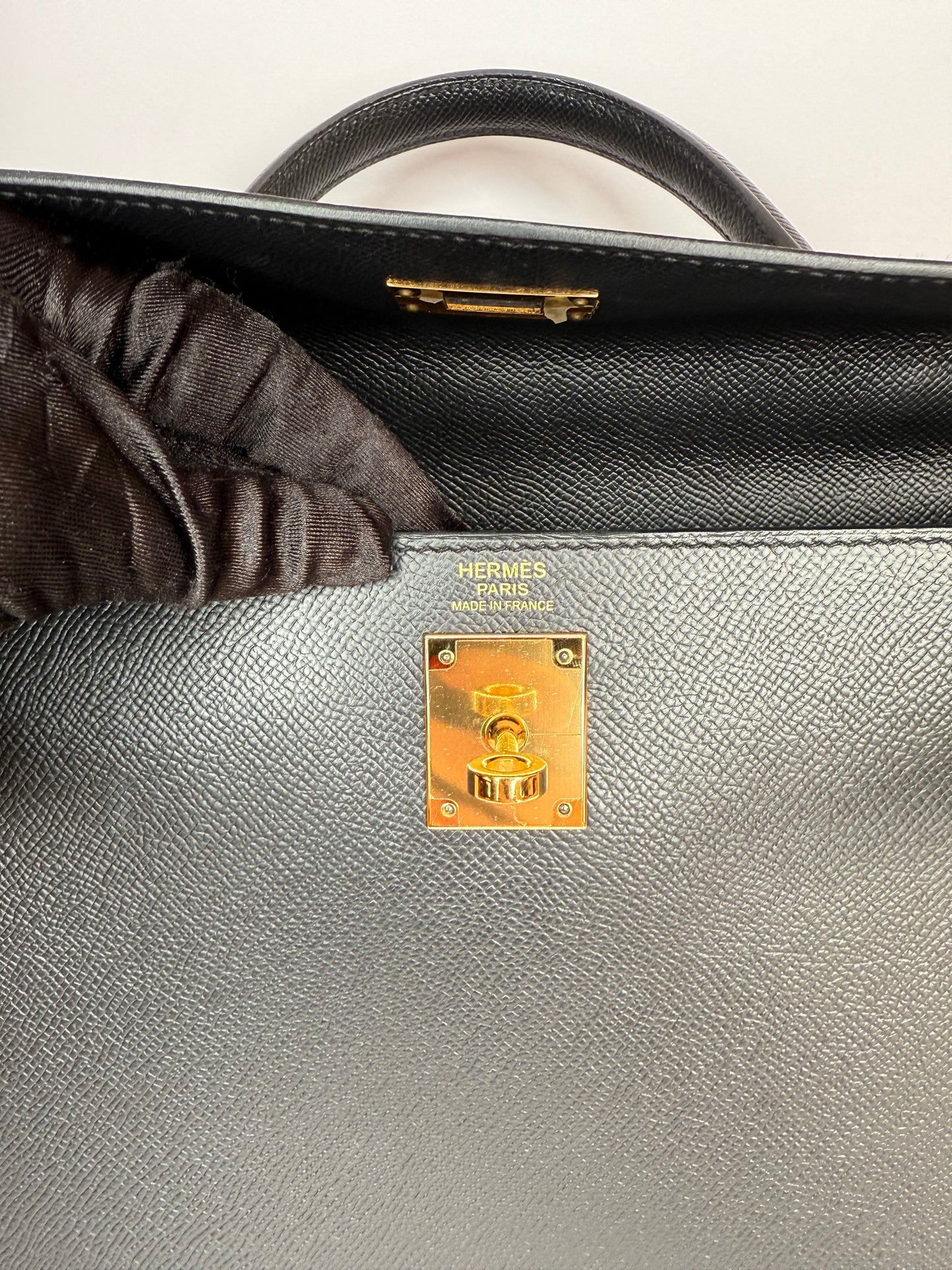 Hermès Kelly Sellier 32 Black Epsom Leather Gold Hardware