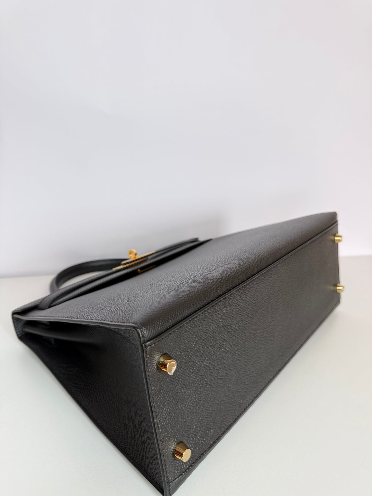 Hermès Kelly Sellier 32 Black Epsom Leather Gold Hardware