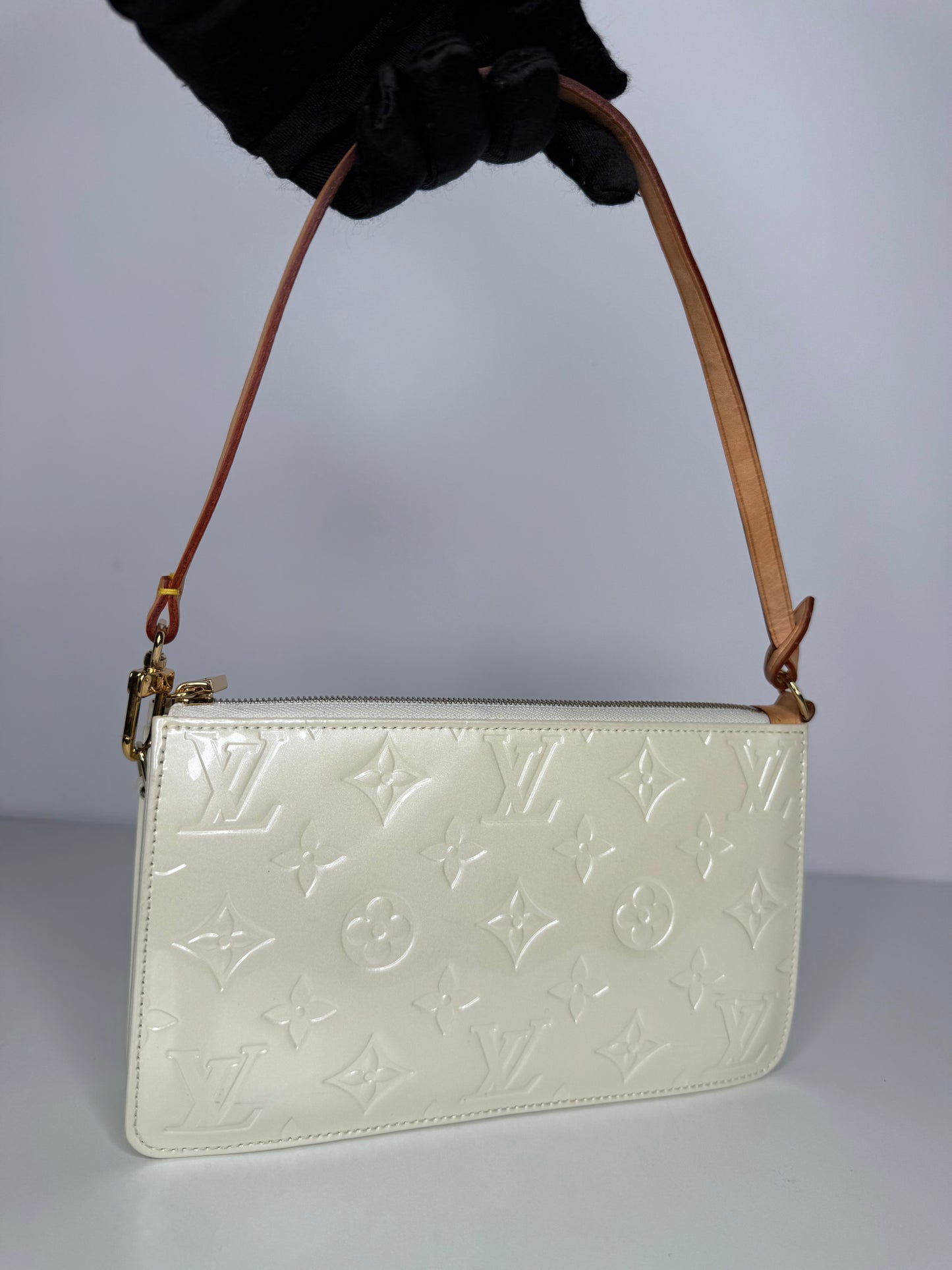 Louis Vuitton Perle Monogram Vernis Lexington Vintage Pochette