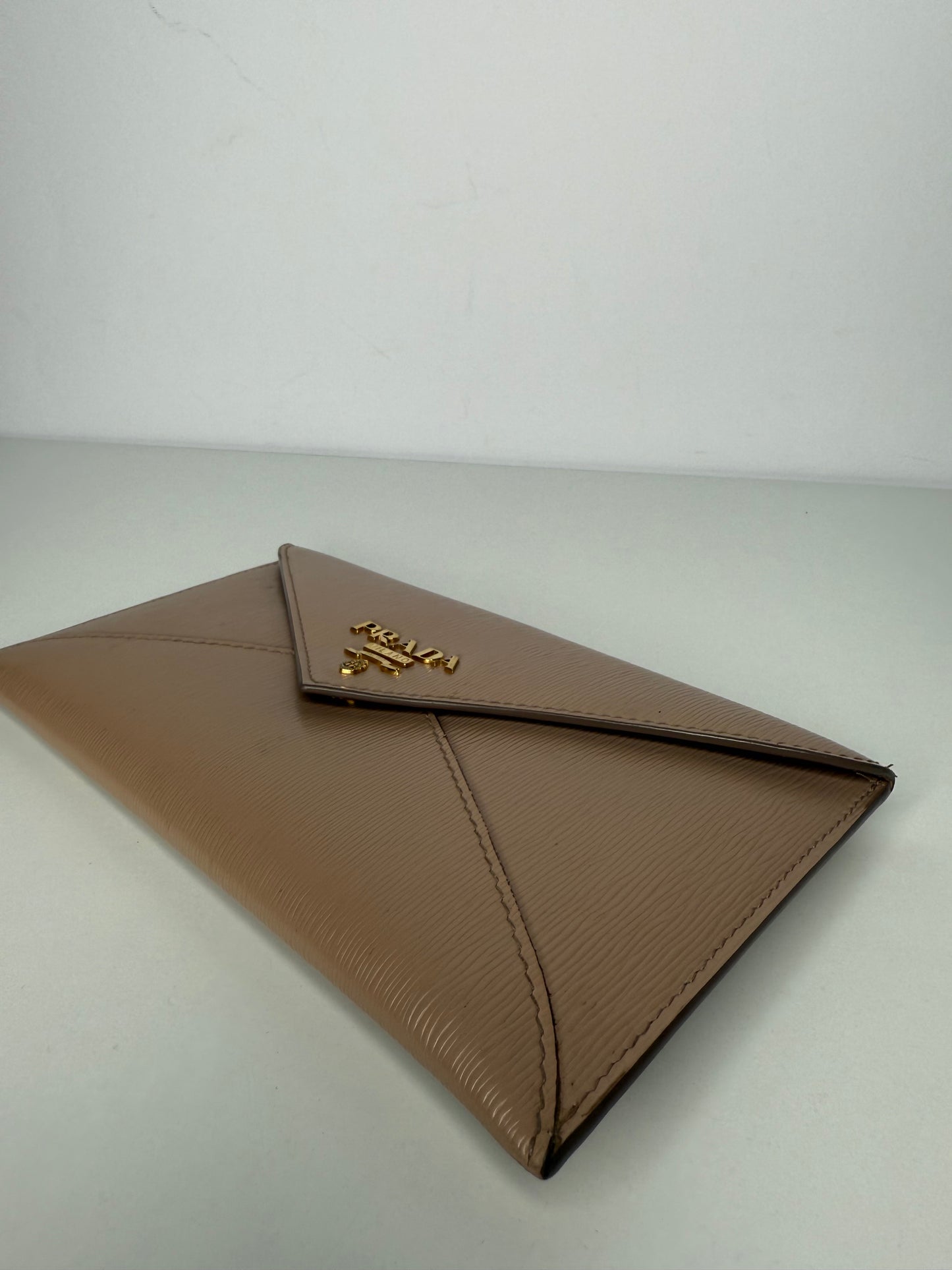 Prada Vitello Move Envelope Wallet Cipria