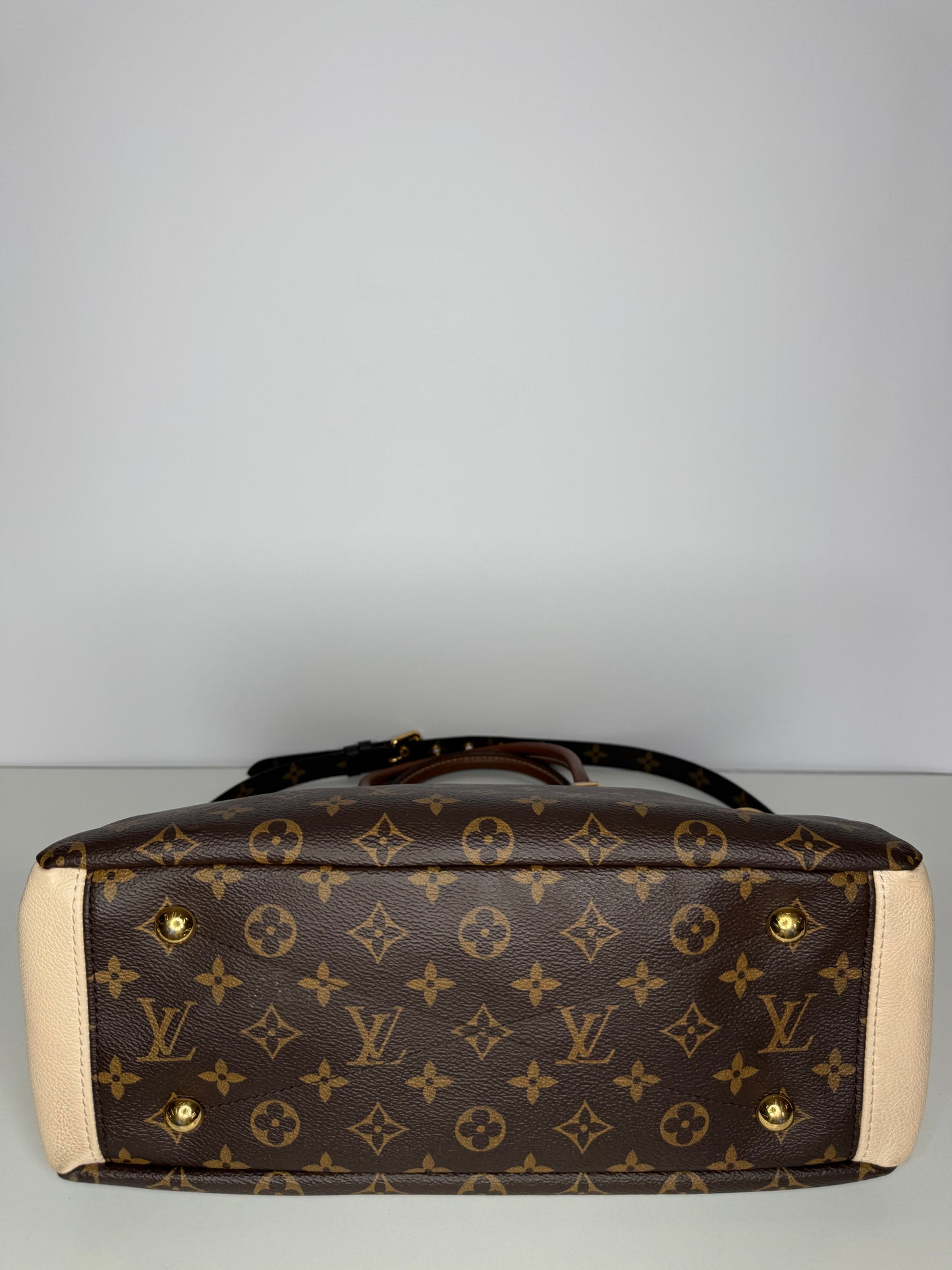 Louis Vuitton Creme Pallas Monogram Bag