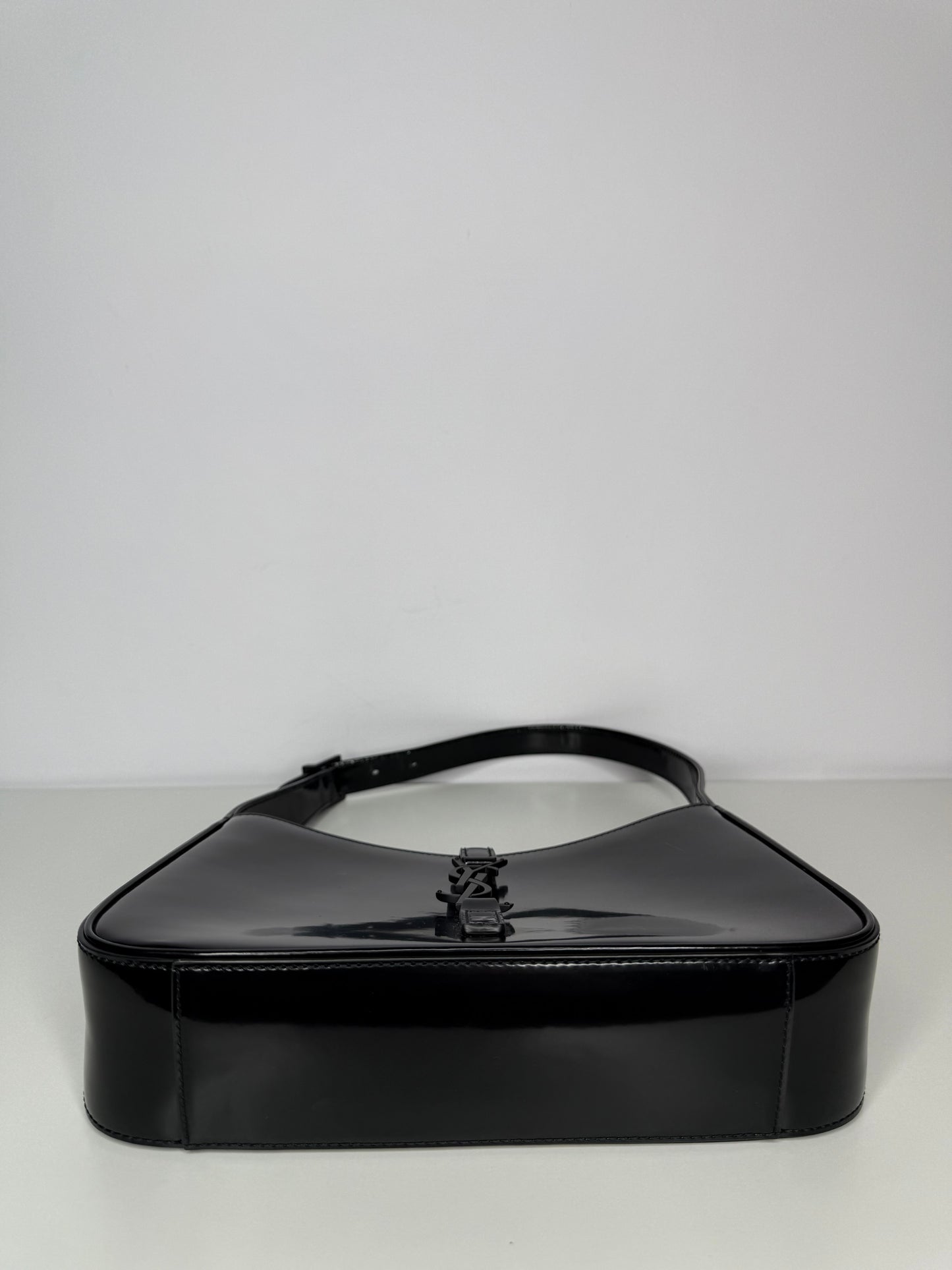 Saint Laurent Le 5 à 7 in Black Patent Leather