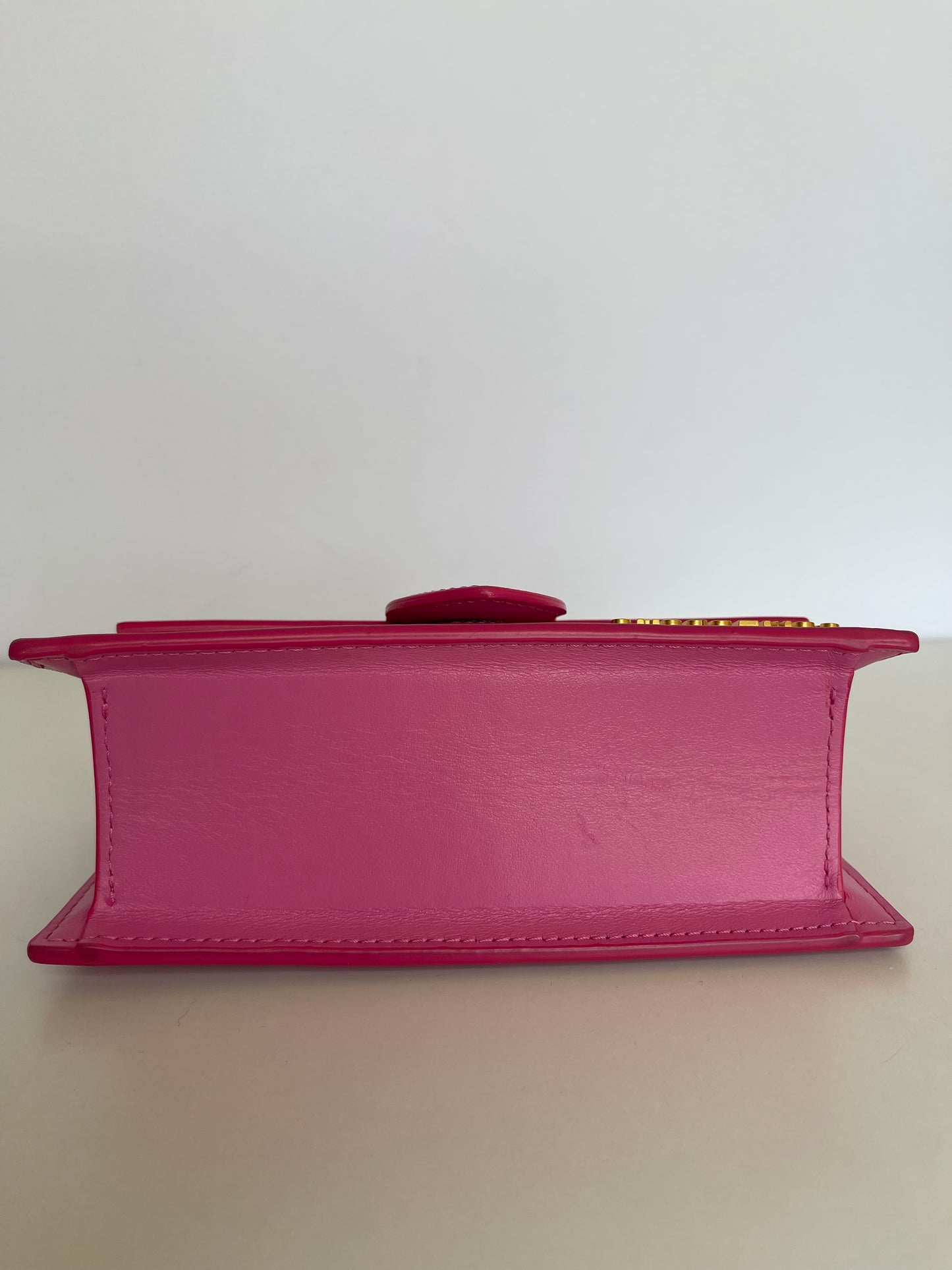 Jacquemus Le Bambino Leather Crossbody Bag In Neon Pink