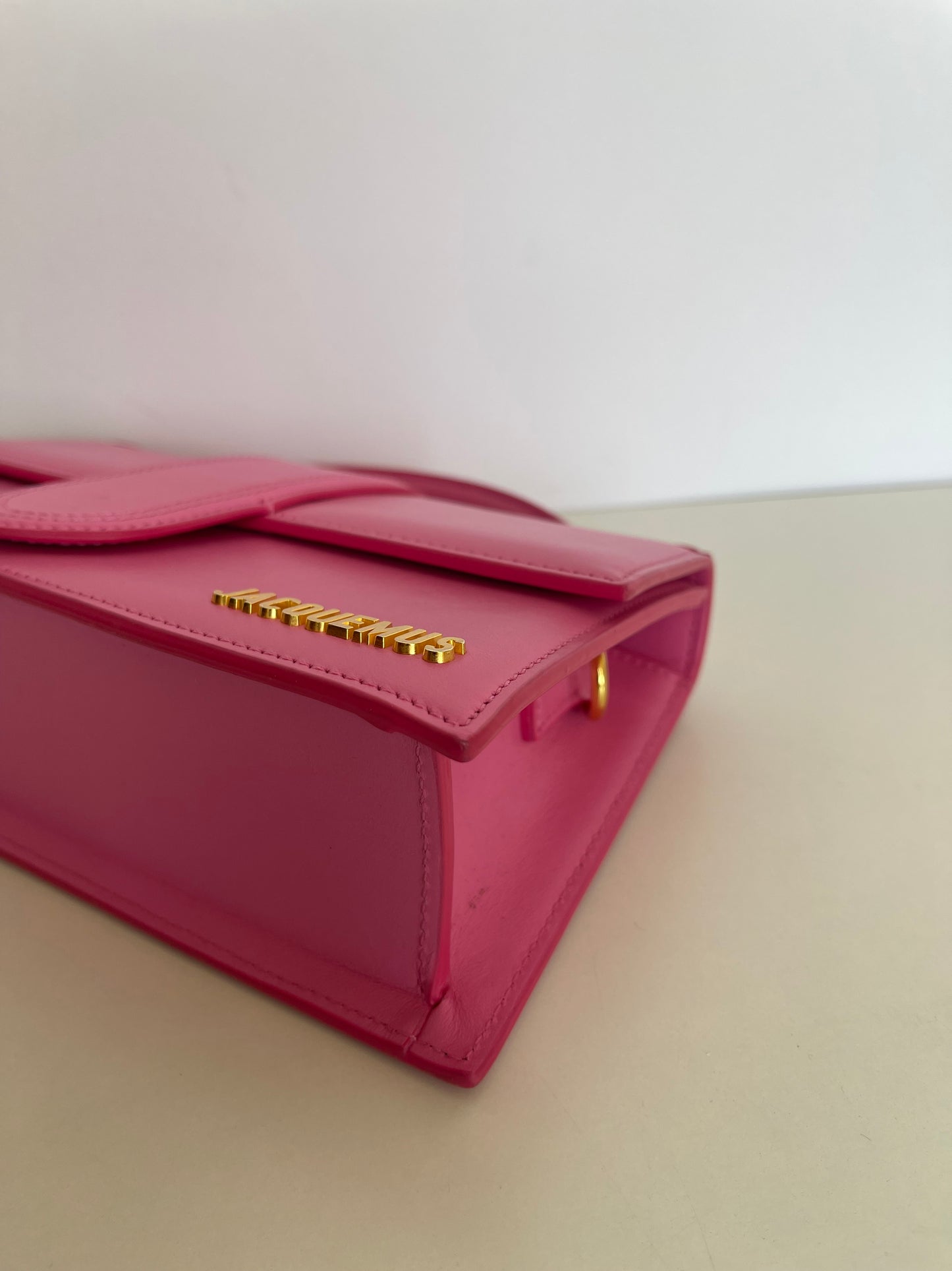 Jacquemus Le Grand Bambino Leather Crossbody Bag In Neon Pink