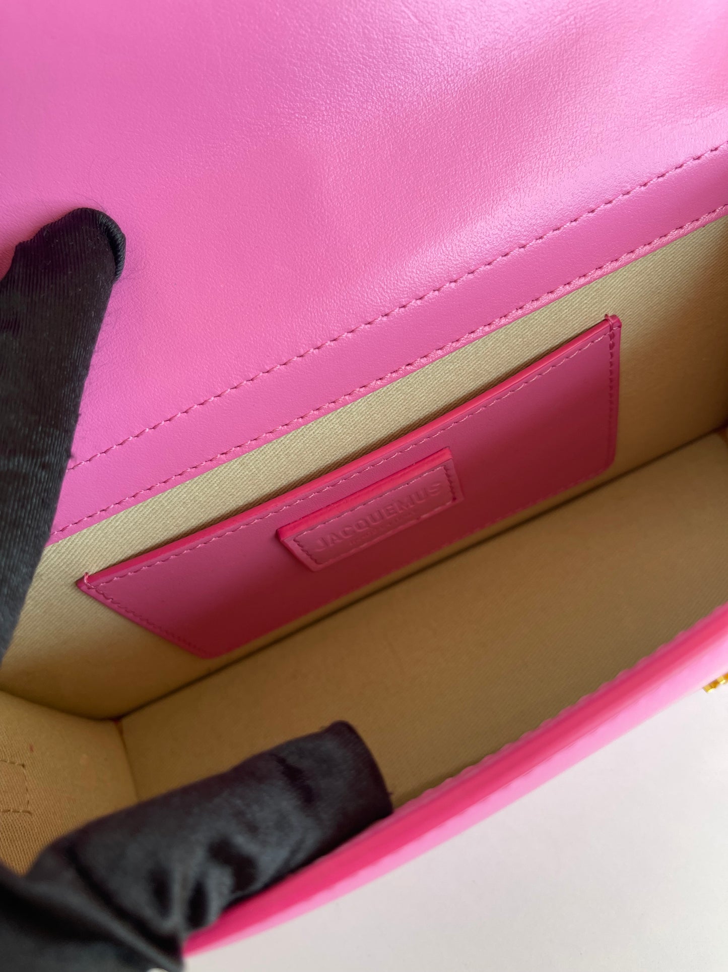 Jacquemus Le Grand Bambino Leather Crossbody Bag In Neon Pink