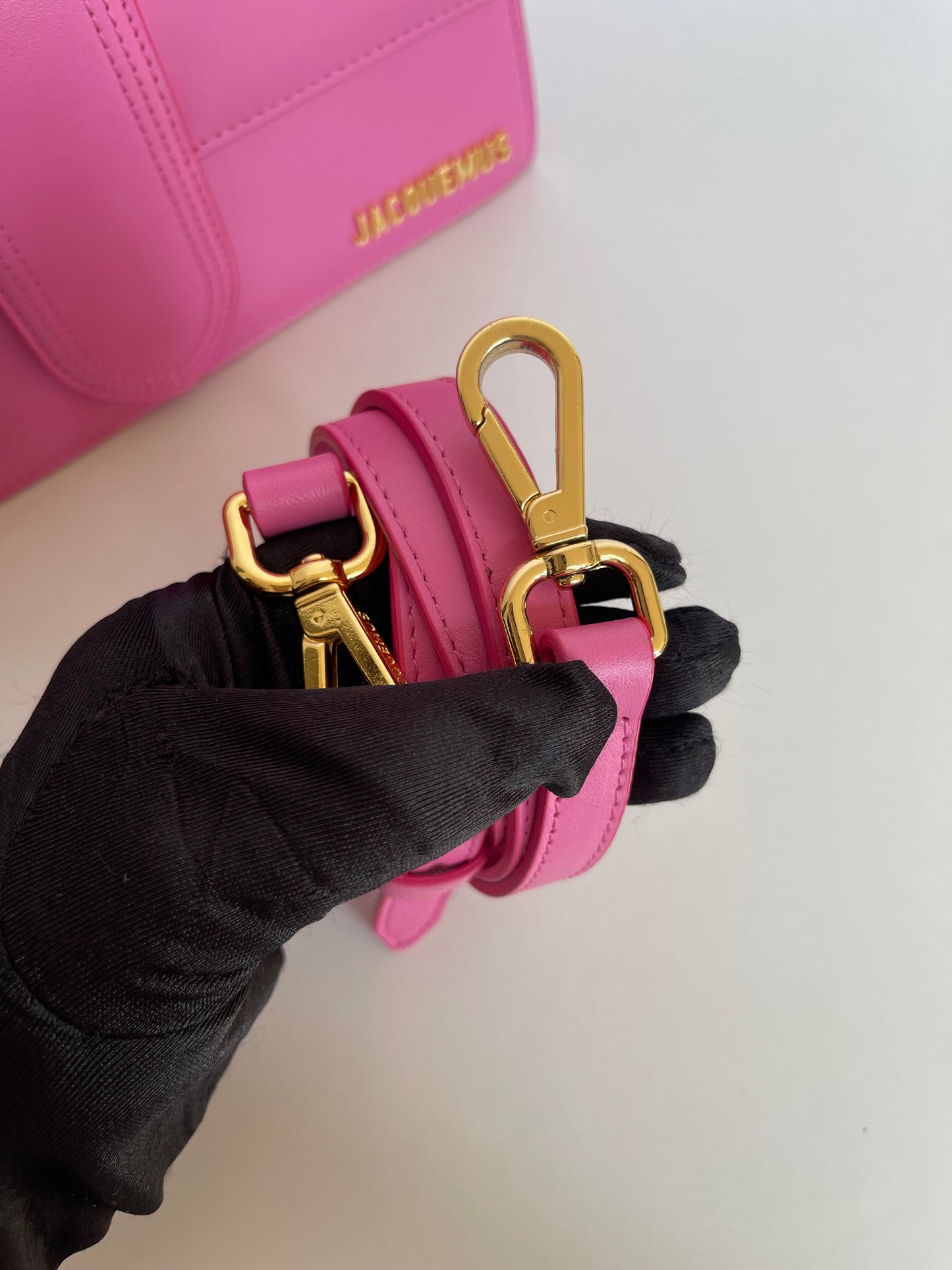 Jacquemus Le Grand Bambino Leather Crossbody Bag In Neon Pink