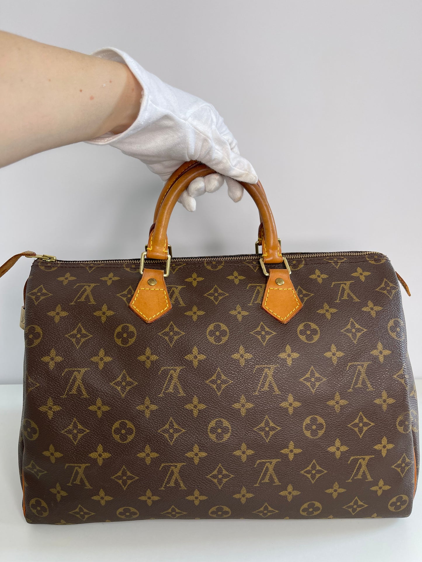 Louis Vuitton Speedy 35 Monogram Canvas