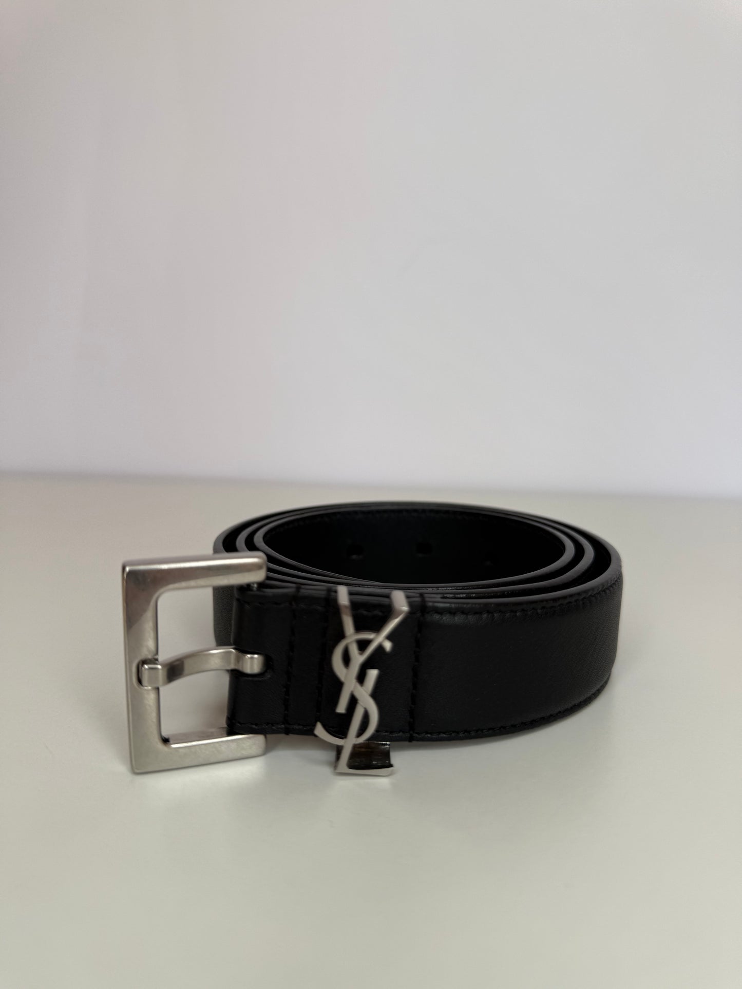 Saint Laurent Cassandre Square Buckle Belt In Smooth Leather